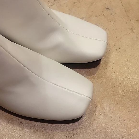 NEW! FRENCH CONNECTION Tall Liv Boots Snakeskin Heel Zipper Accent 6. - Picture 5 of 9